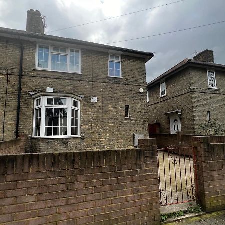 Good Priced Double Rooms In Sherperds Bush London Kültér fotó