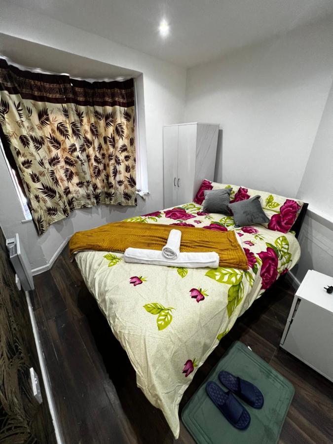 Good Priced Double Rooms In Sherperds Bush London Kültér fotó