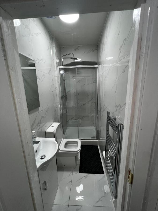 Good Priced Double Rooms In Sherperds Bush London Kültér fotó